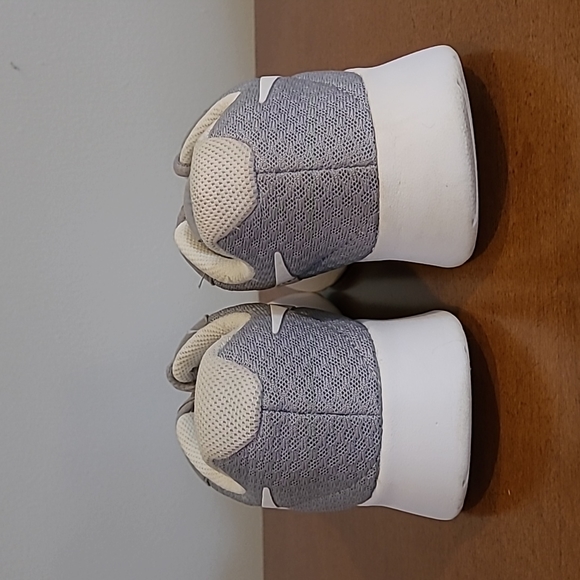 Nike Womens Tanjun Shoe Size 5.5 M - Picture 5 of 6